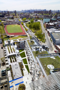 Buildings and rooftops offer expansive views of permanent open space to the south of the site. Green roofs provide outdoor space for recreation and gardening. (David Sundberg)