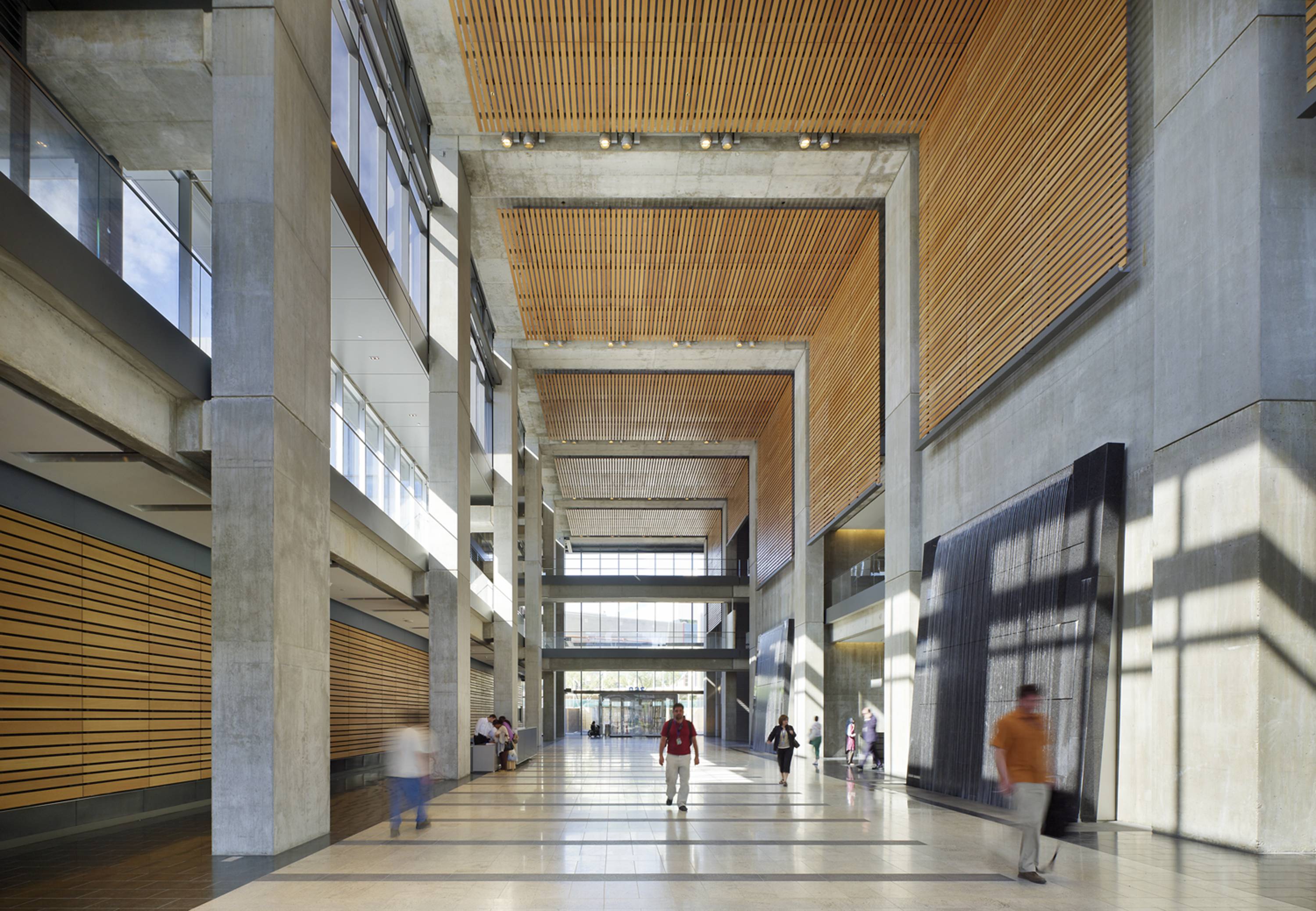 Public gallery. Manitoba Hydro place энергоэффективность. Manitoba Hydro Canada. Manitoba Hydro сад. Manitoba Hydro Canada LEED.